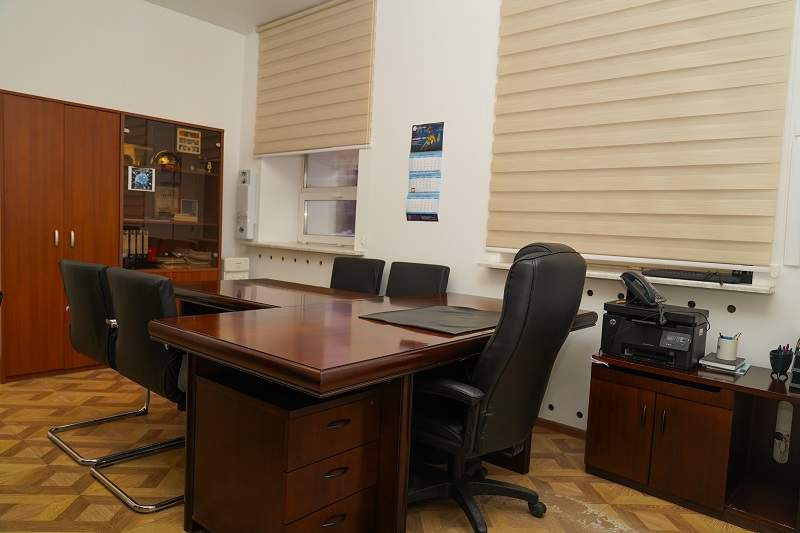 Продам торговое помещение 1211.3 м.кв.