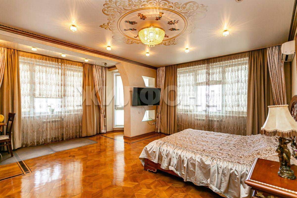 Квартира на продажу в Новокузнецке, Орджоникидзе улица, 37 фото №1