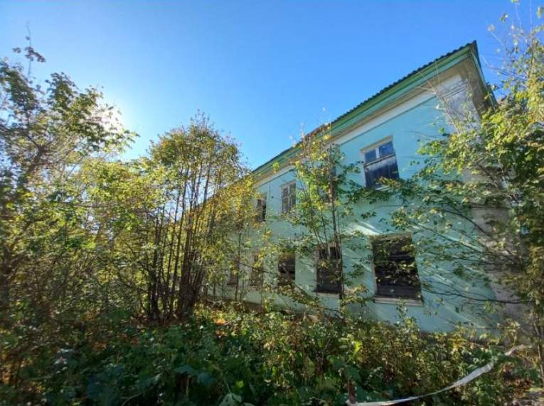 Продам торговое помещение 743.4 м.кв.