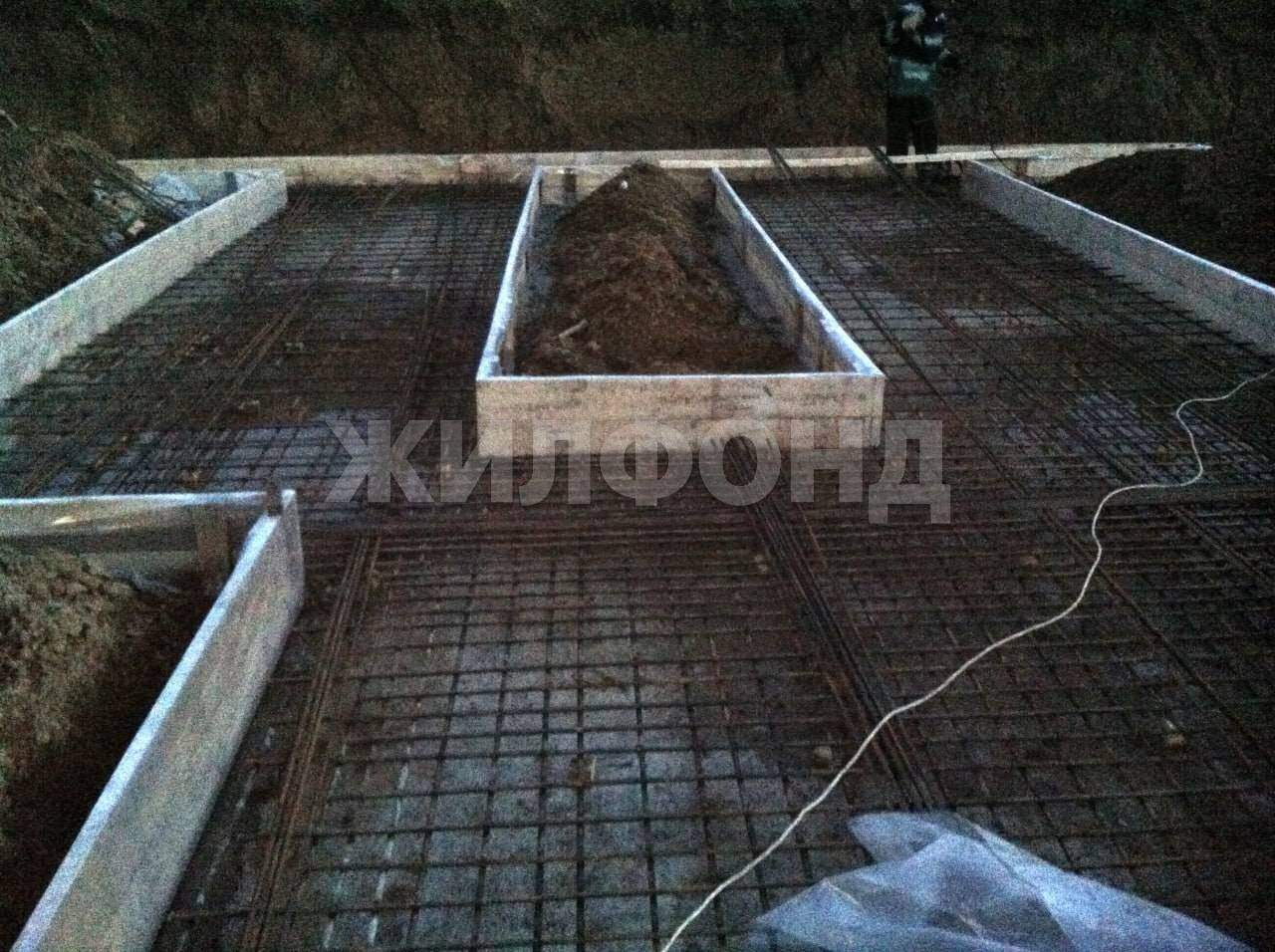 Продам земельный участок 999 м.кв.