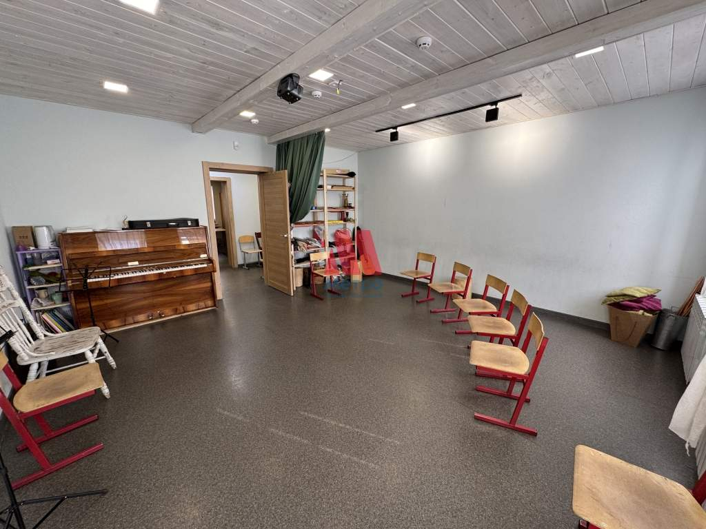 Сдам в аренду офис 370 м.кв.