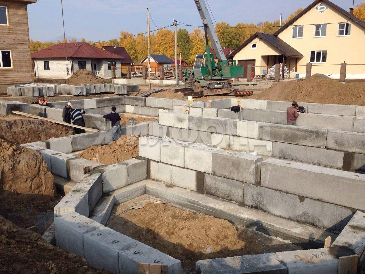 Продам земельный участок 999 м.кв.