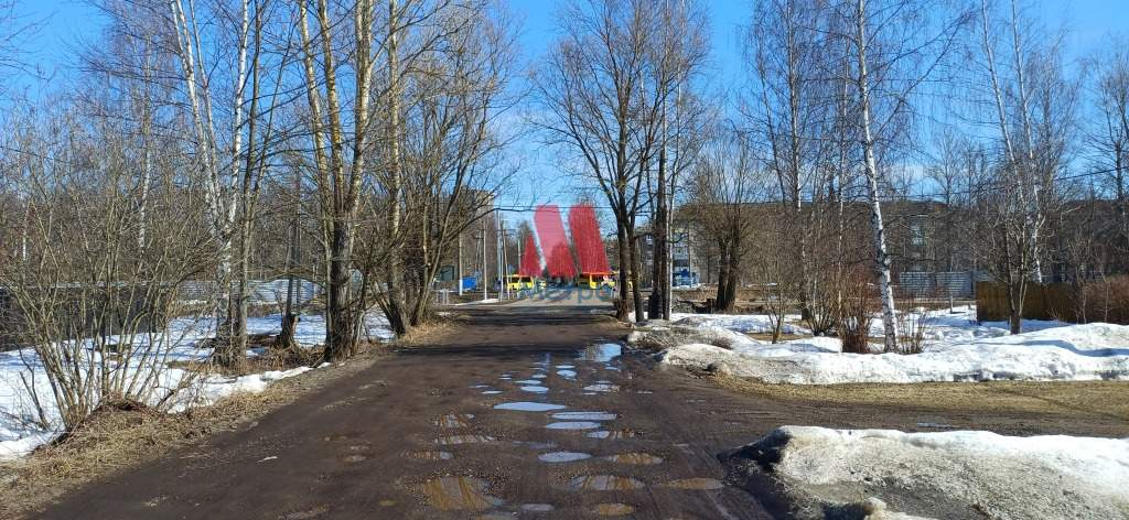 Продам земельный участок 600 м.кв.