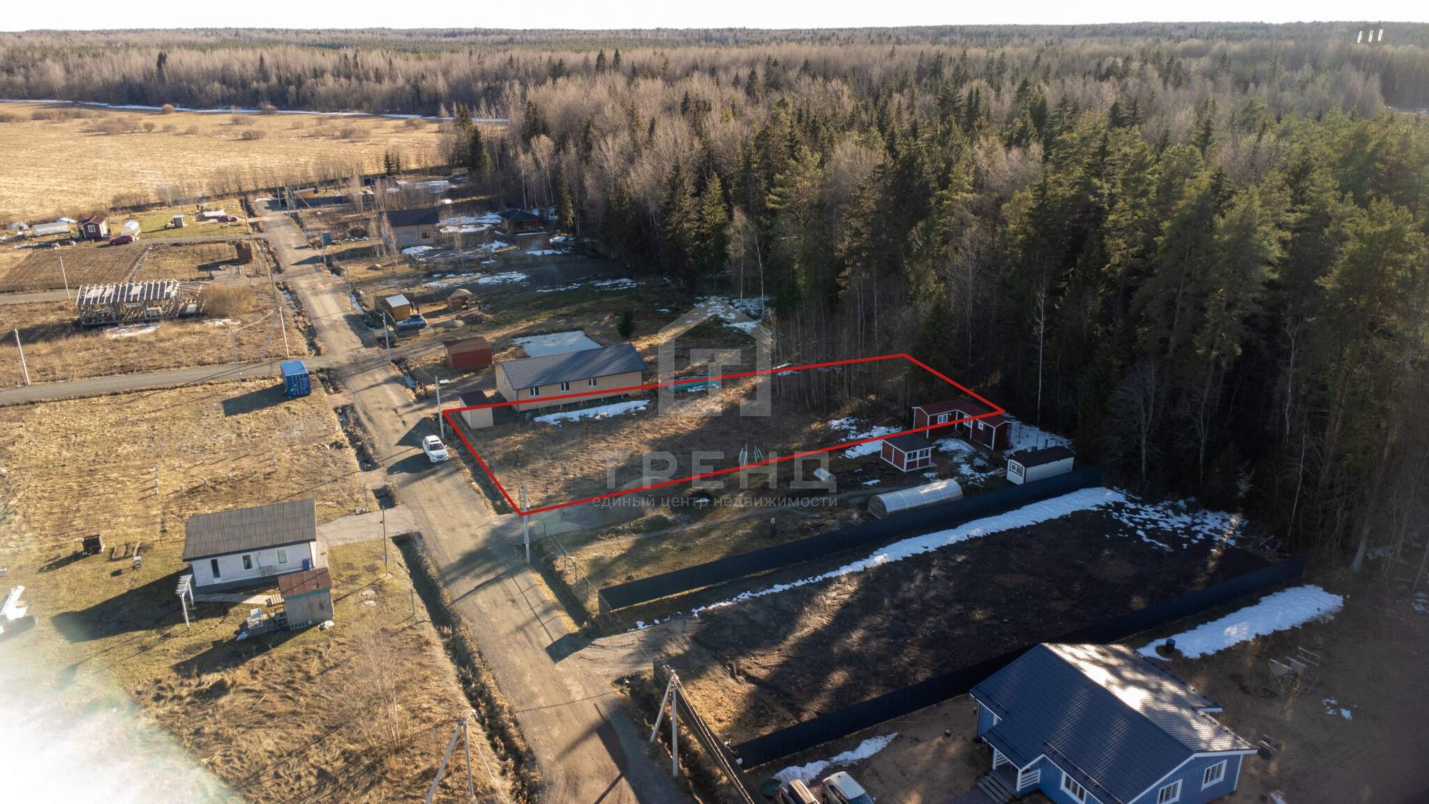 Продам земельный участок 1000 м.кв.