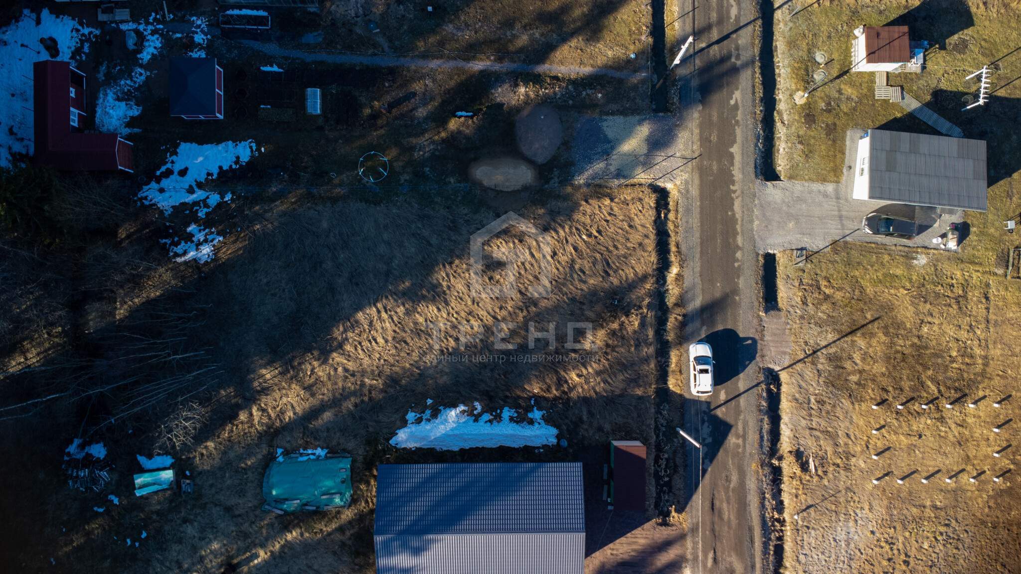 Продам земельный участок 1000 м.кв.