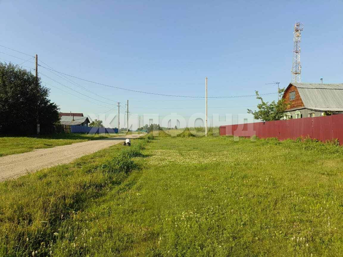 Продам земельный участок 1200 м.кв.