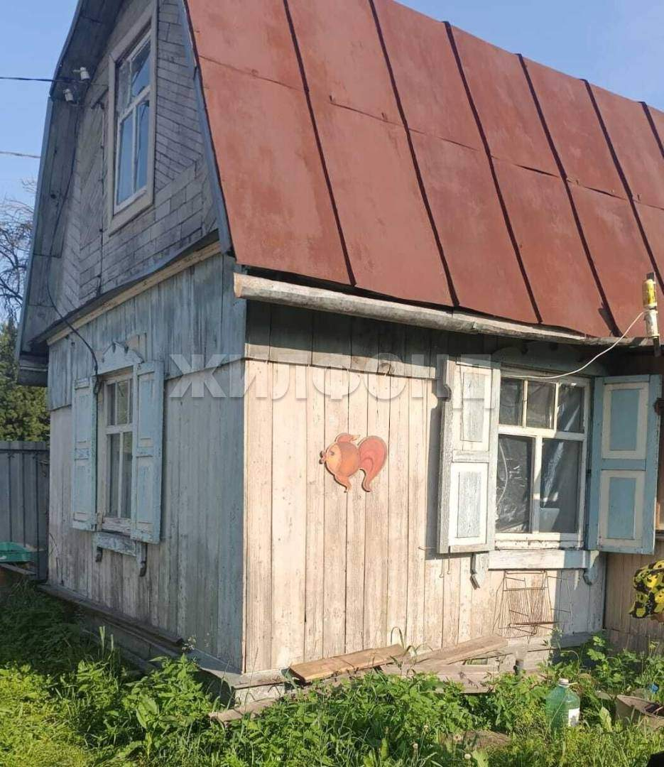 Продам земельный участок 600 м.кв.