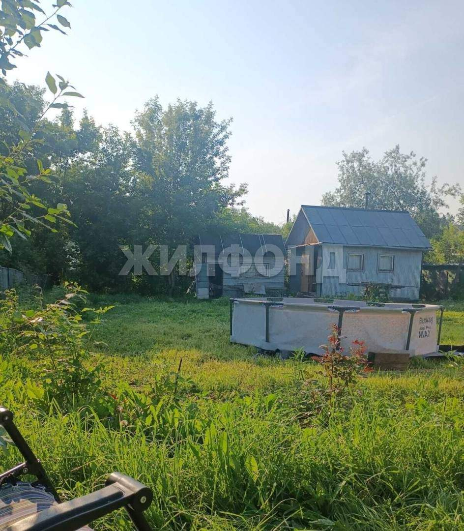 Продам земельный участок 600 м.кв.