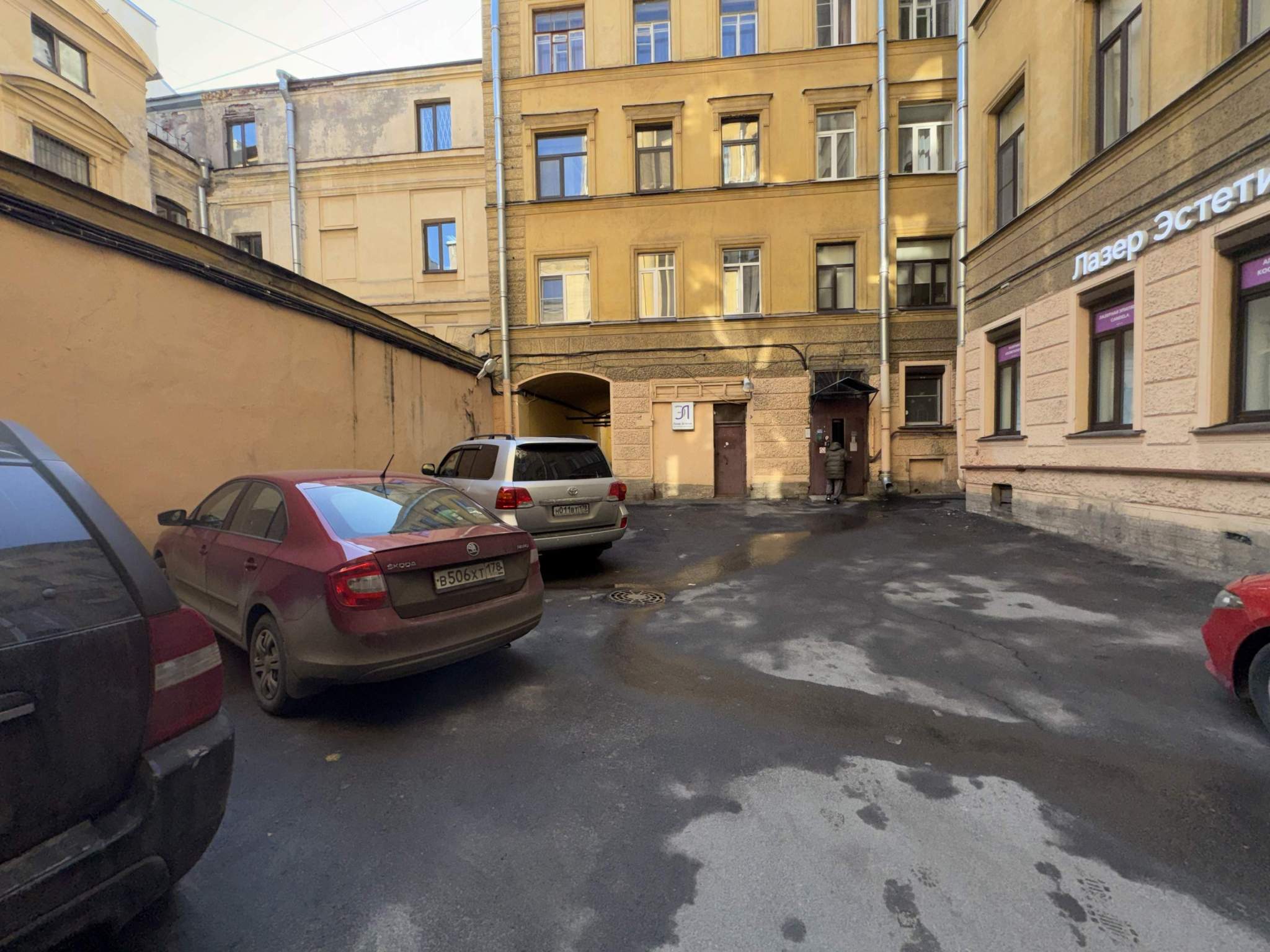 Продам офис 64.9 м.кв.