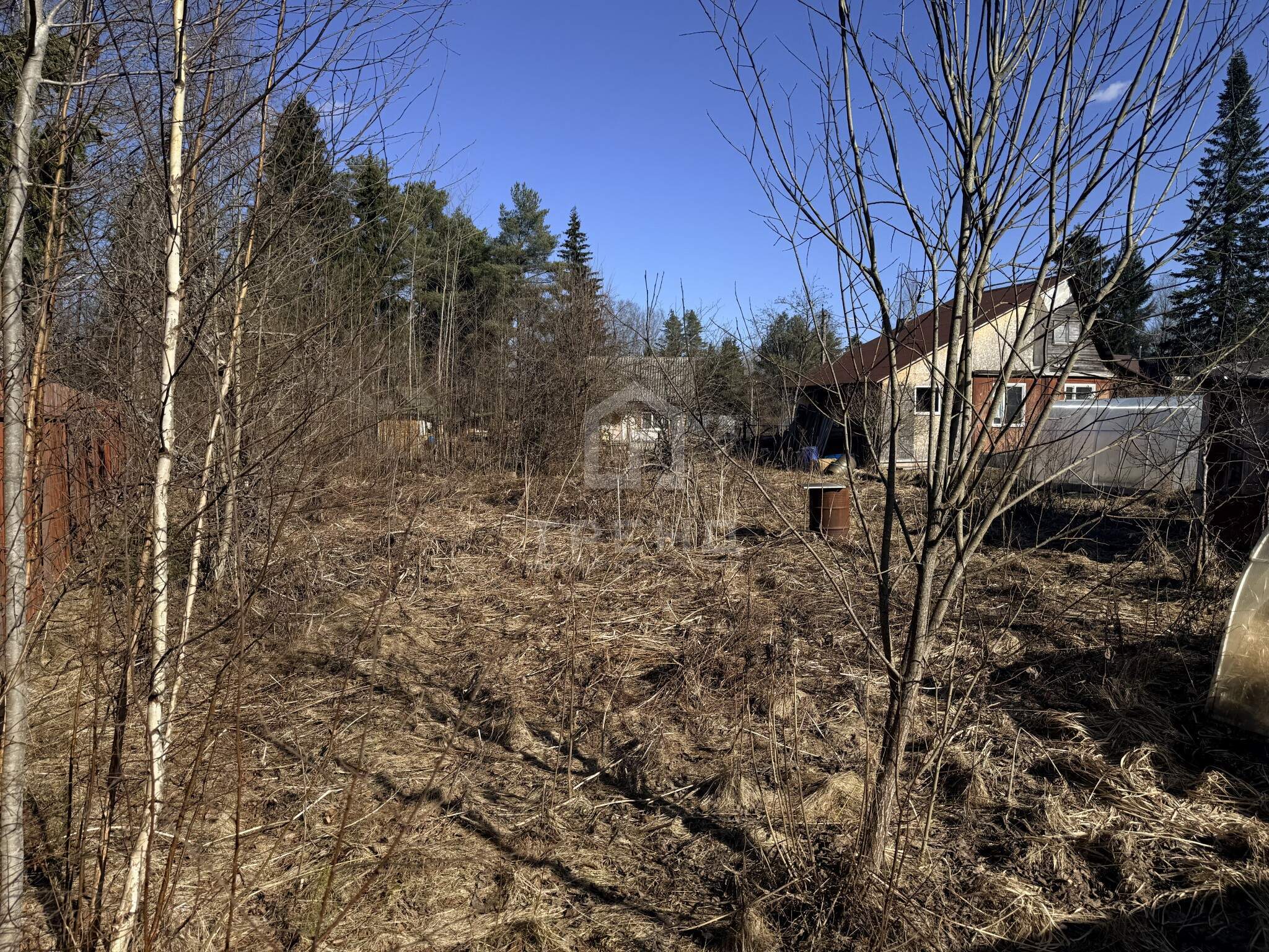 Продам земельный участок 660 м.кв.