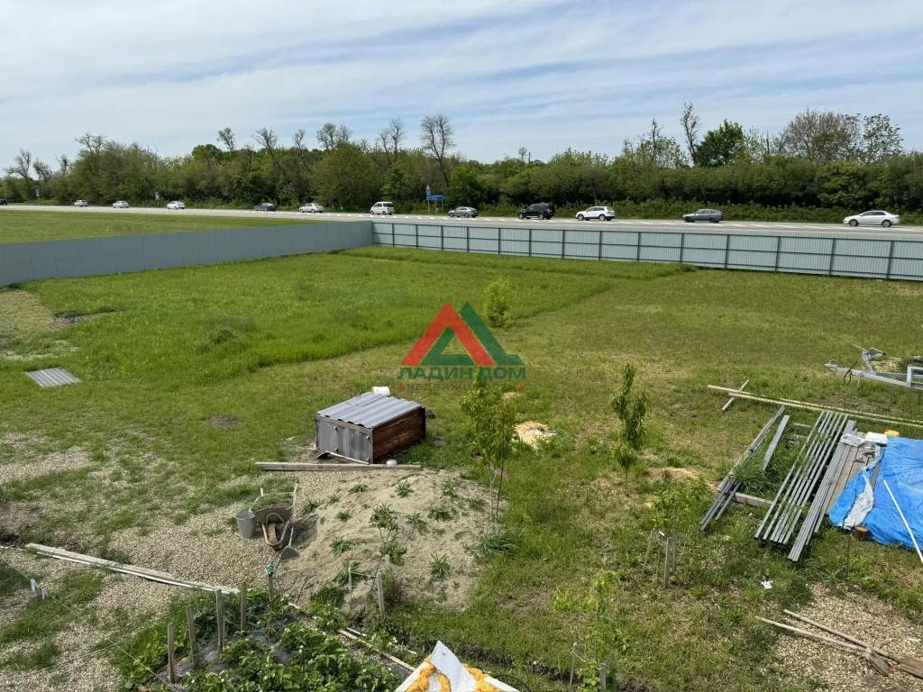 Участок на продажу в Краснодаре, Придорожная улица фото №1