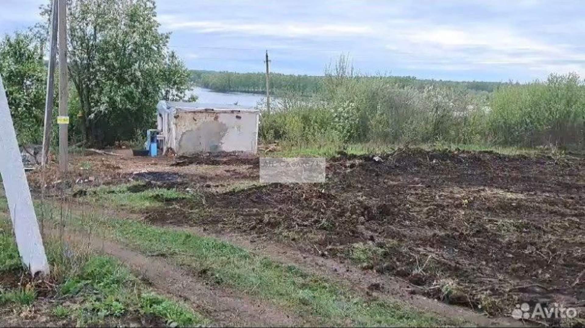 Продам земельный участок 2000 м.кв.