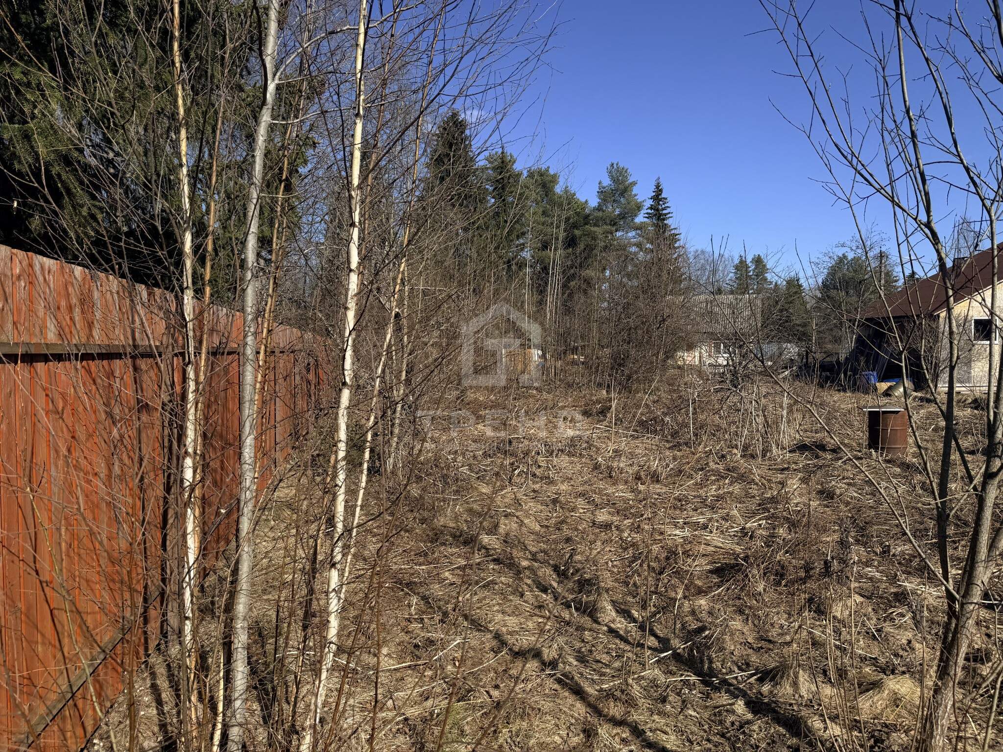 Продам земельный участок 660 м.кв.