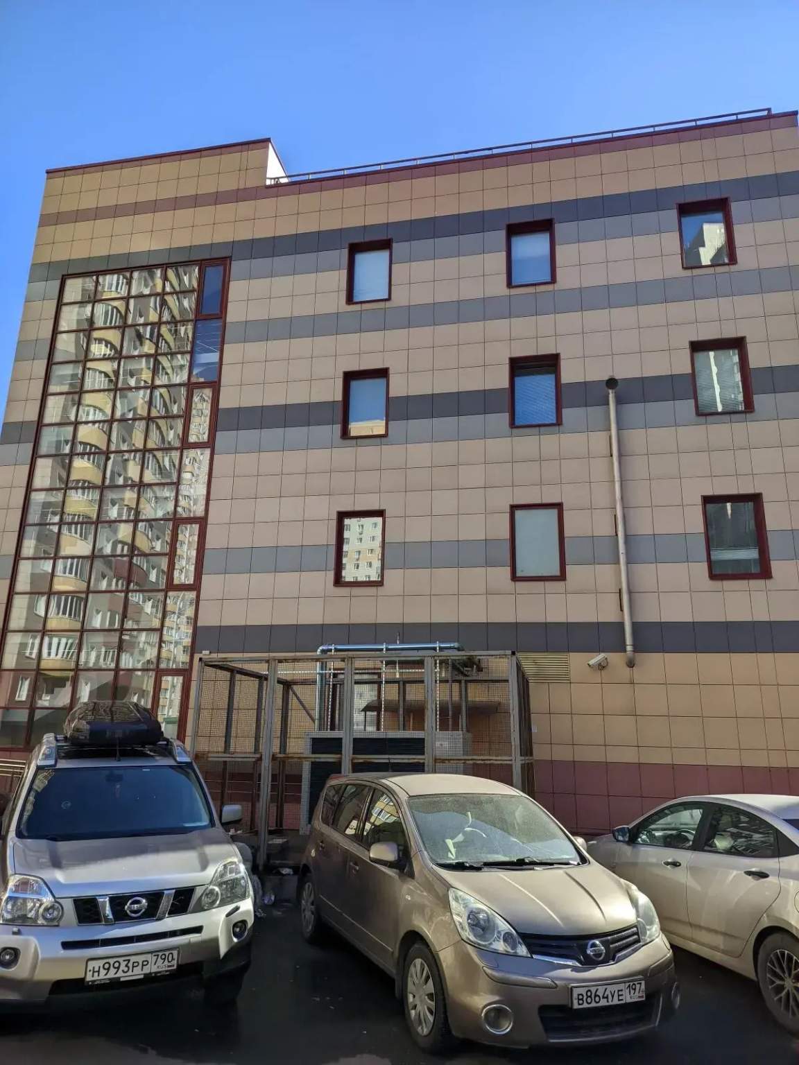 Продам помещение свободного назначения 1676 м.кв.