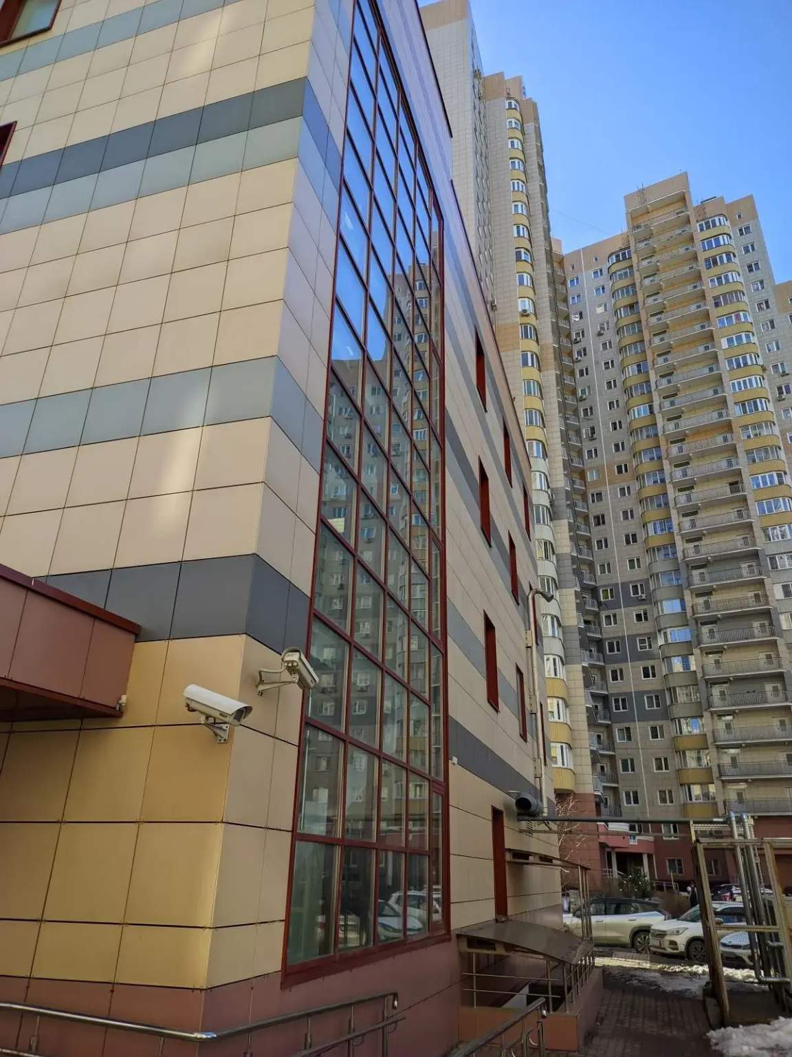 Продам помещение свободного назначения 1676 м.кв.