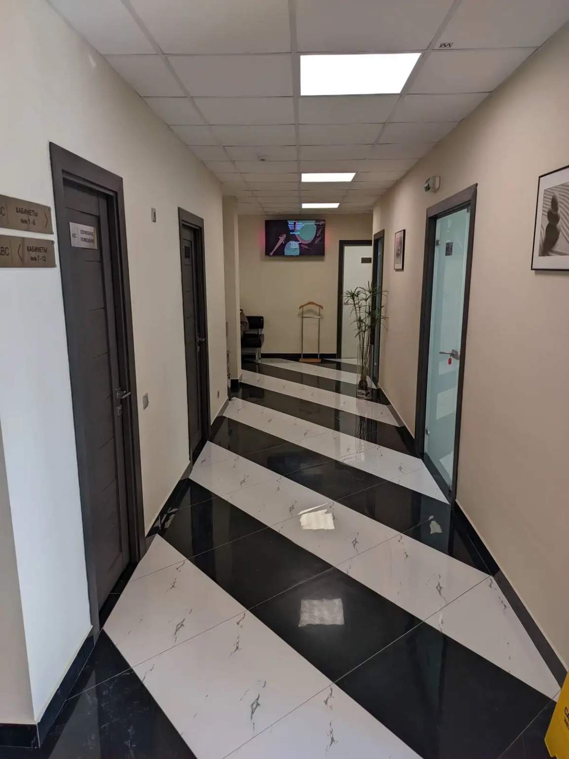 Продам помещение свободного назначения 1676 м.кв.