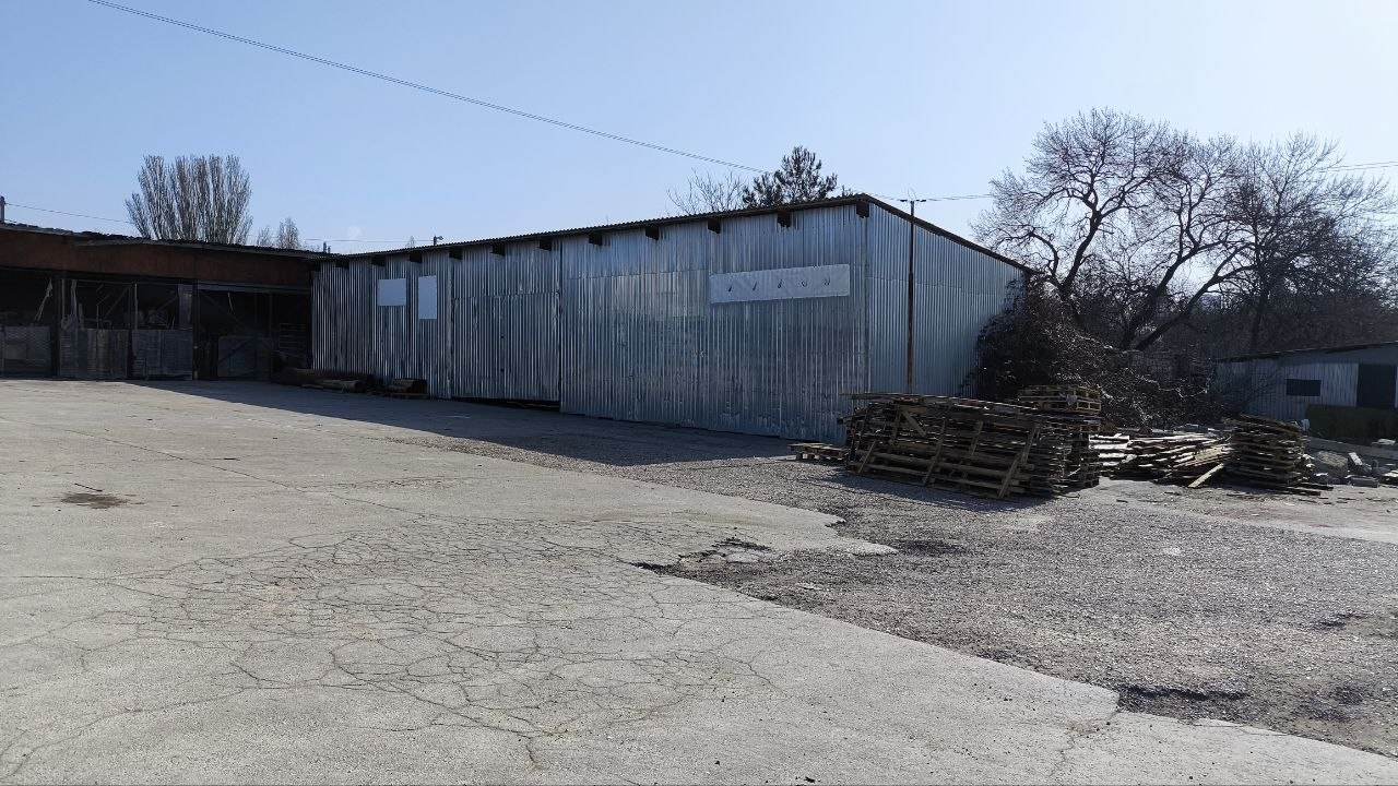 Сдам в аренду склад 200 м.кв.