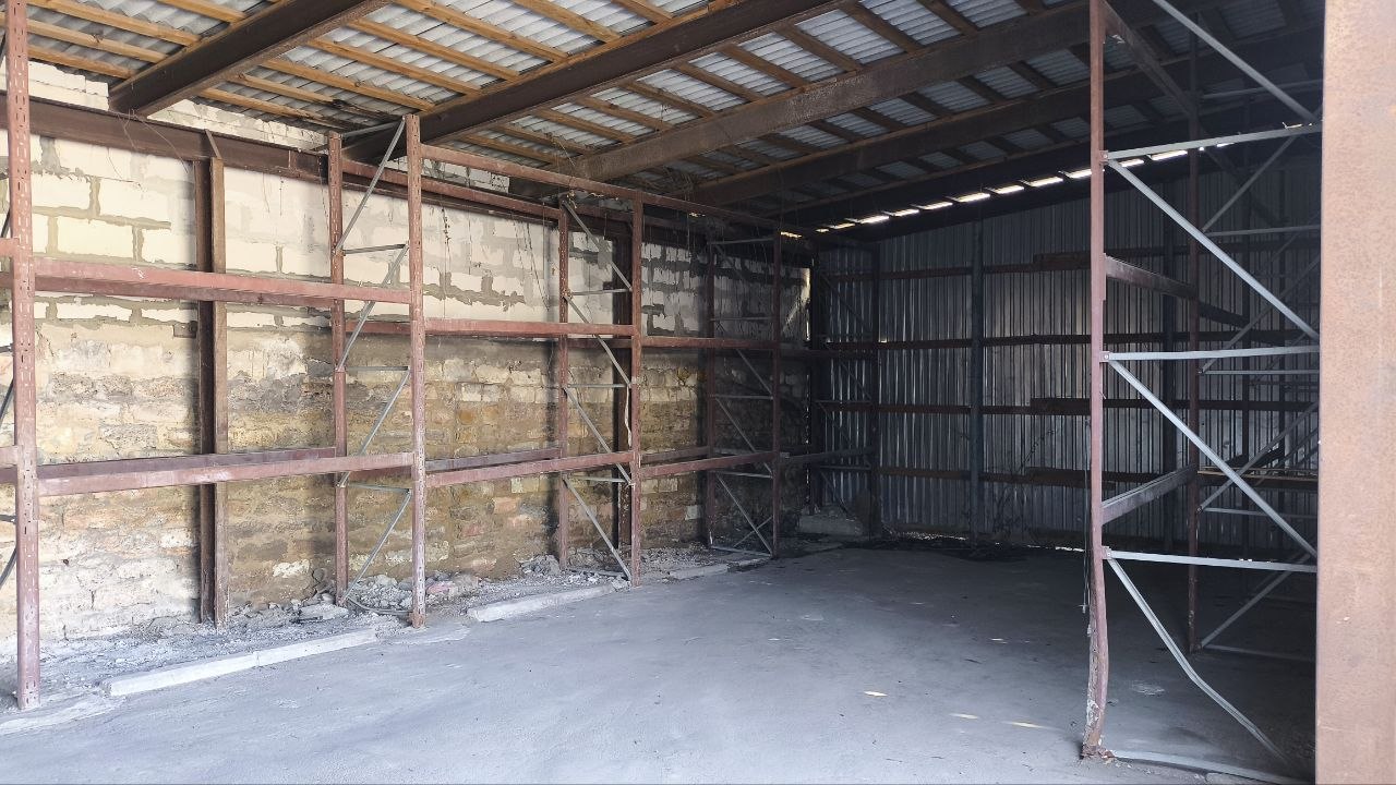 Сдам в аренду склад 200 м.кв.