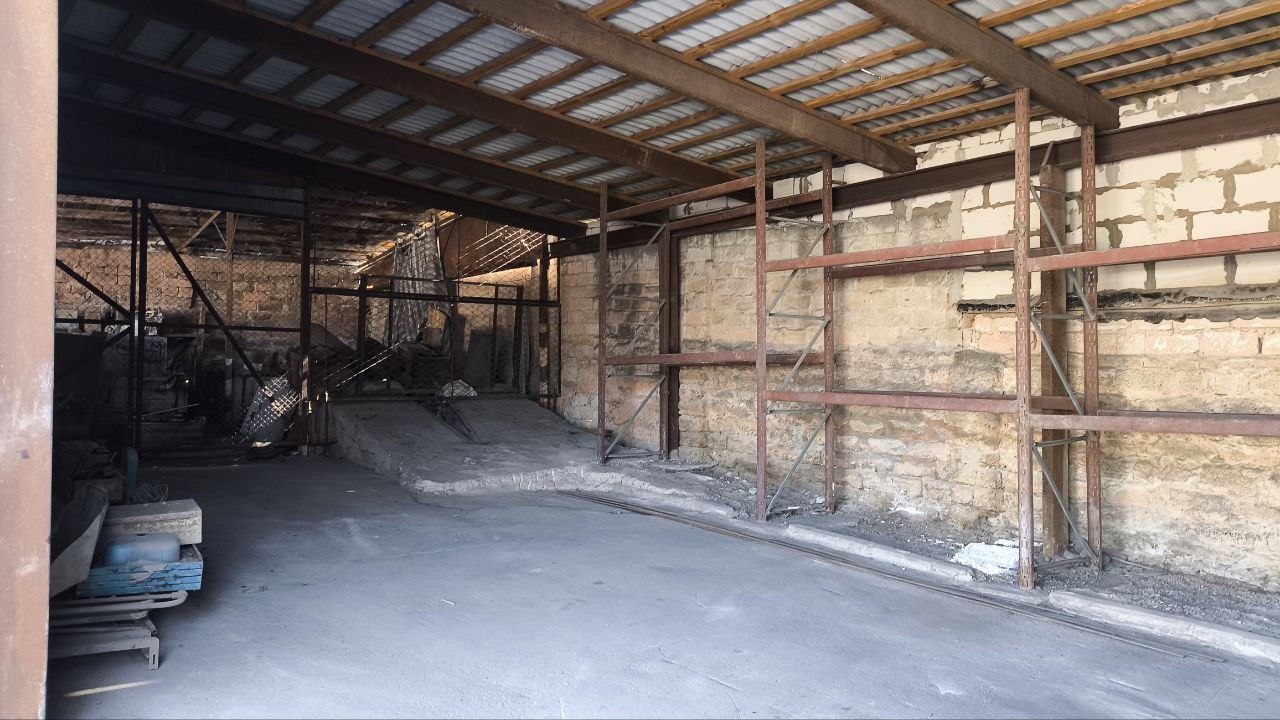 Сдам в аренду склад 200 м.кв.