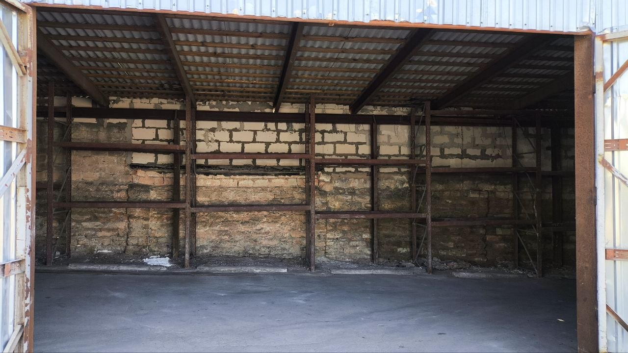 Сдам в аренду склад 200 м.кв.