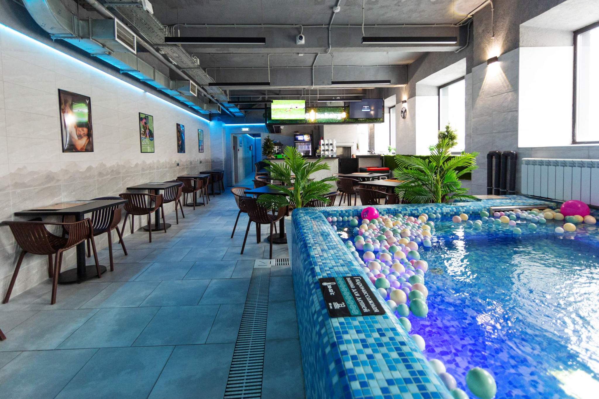 Продам торговое помещение 900.2 м.кв.