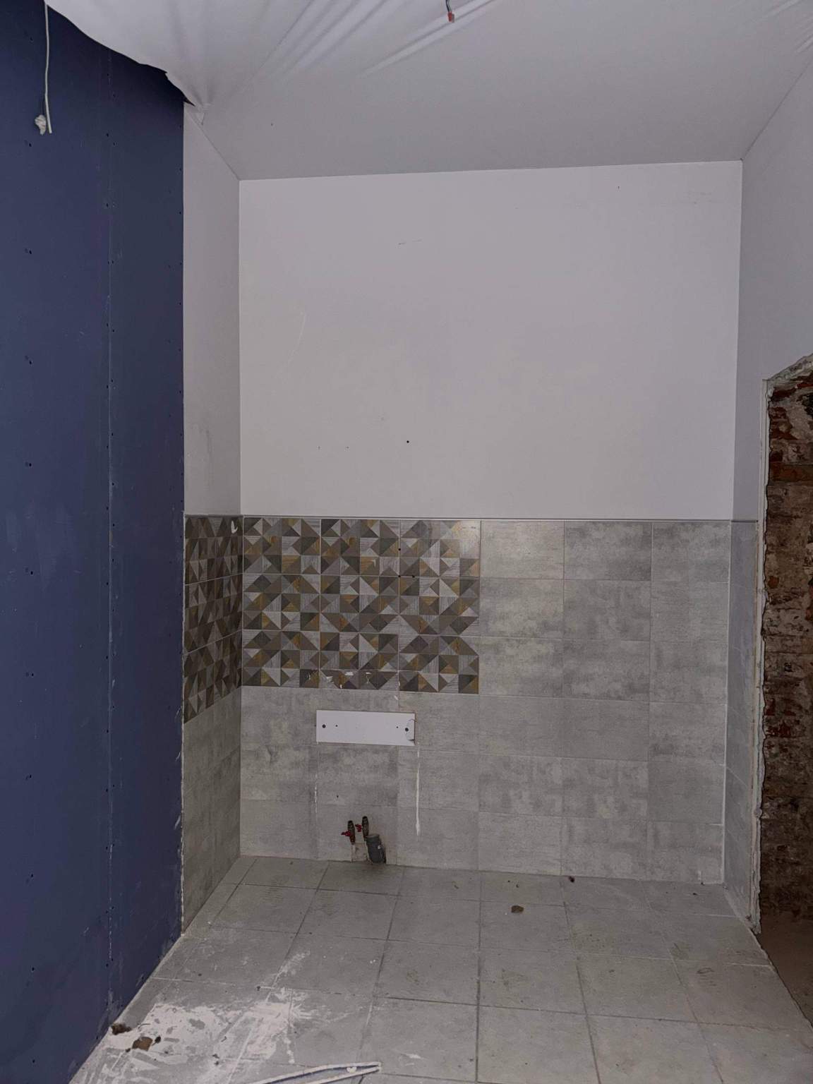 Продам офис 7.7 м.кв.