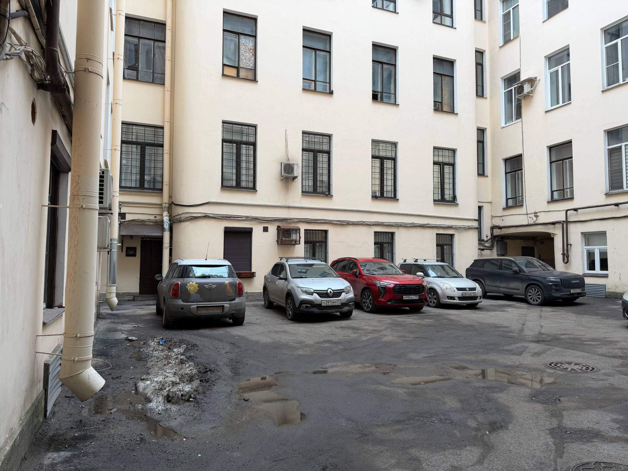 Продам офис 7.7 м.кв.