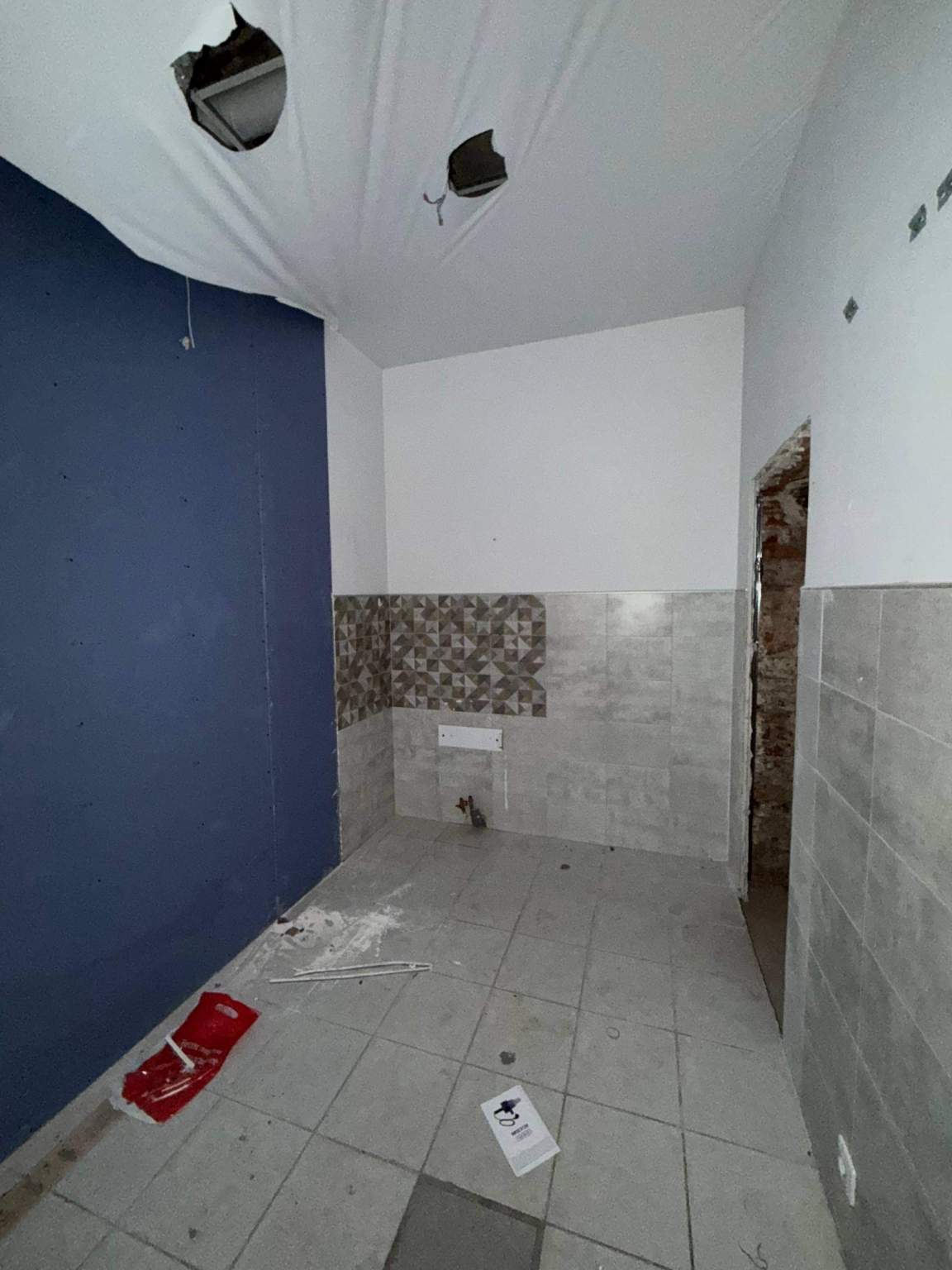 Продам офис 7.7 м.кв.