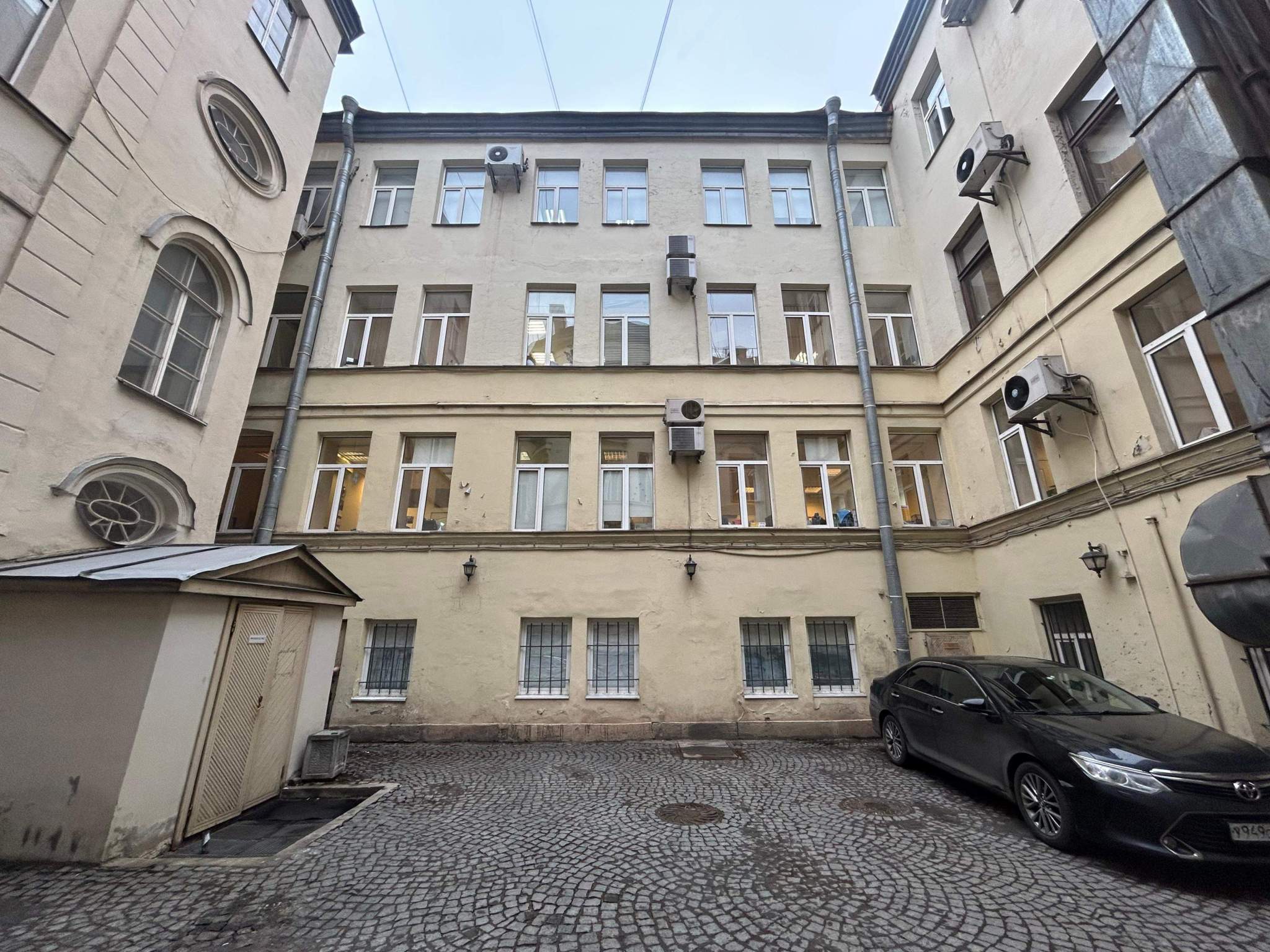 Продам офис 95.6 м.кв.