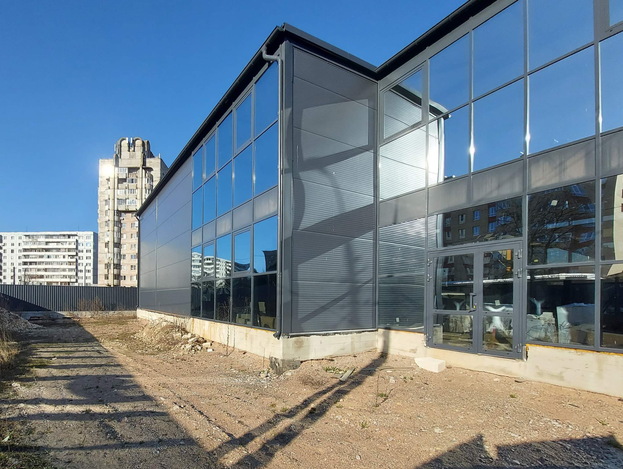 Продам торговое помещение 507.2 м.кв.