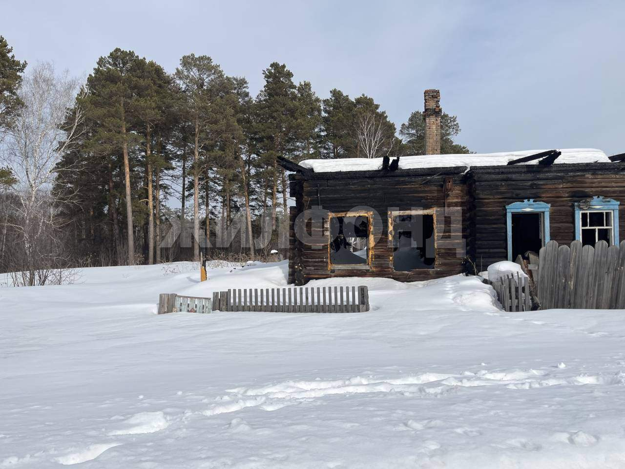 Продам земельный участок 800 м.кв.