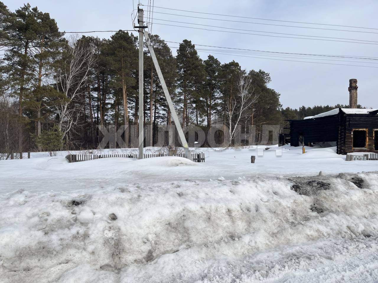 Продам земельный участок 800 м.кв.