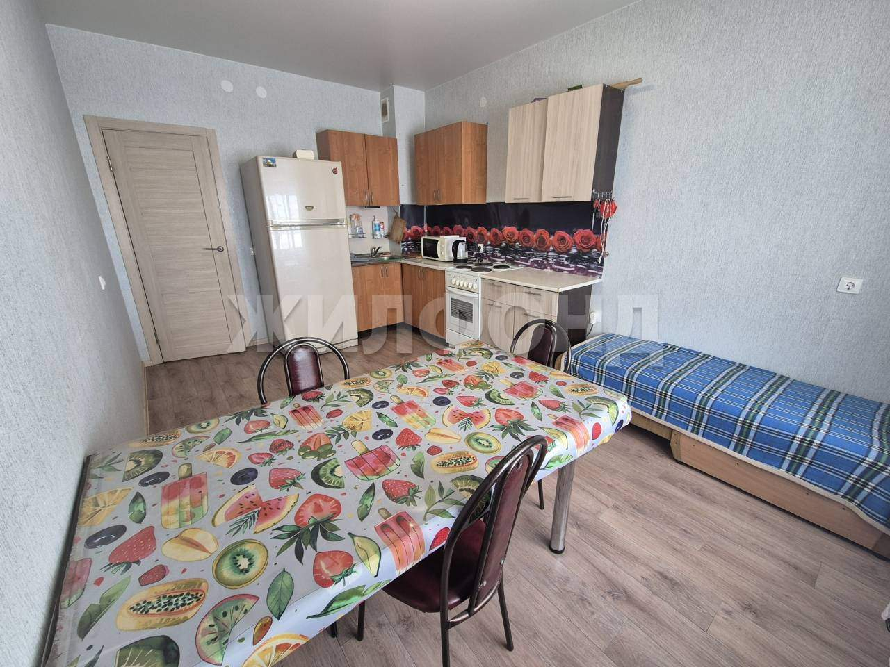 Квартира на продажу в Когалыме, Комсомольская улица, 8А фото №2