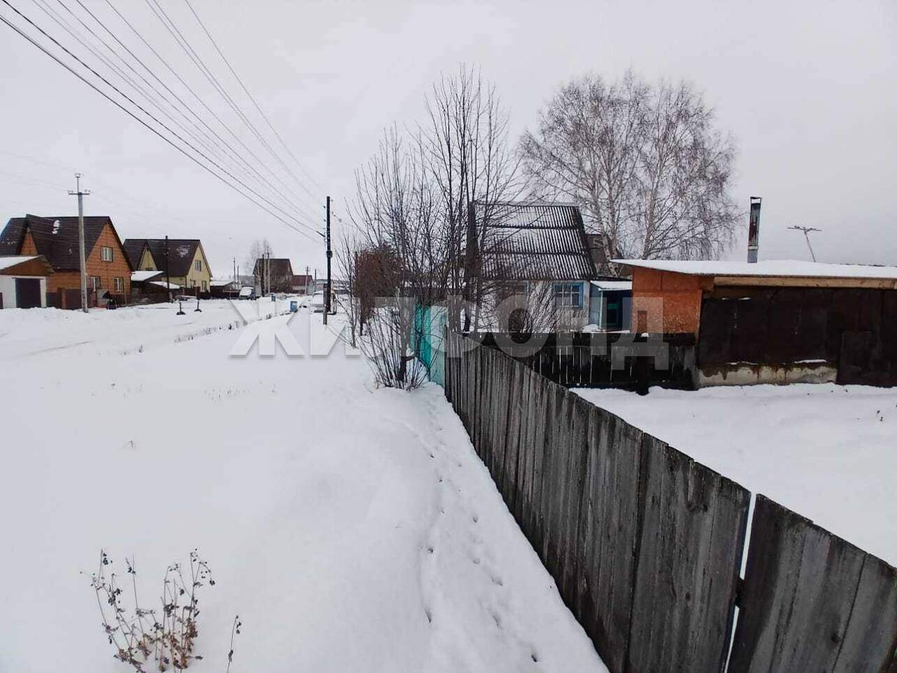 Продам земельный участок 1000 м.кв.