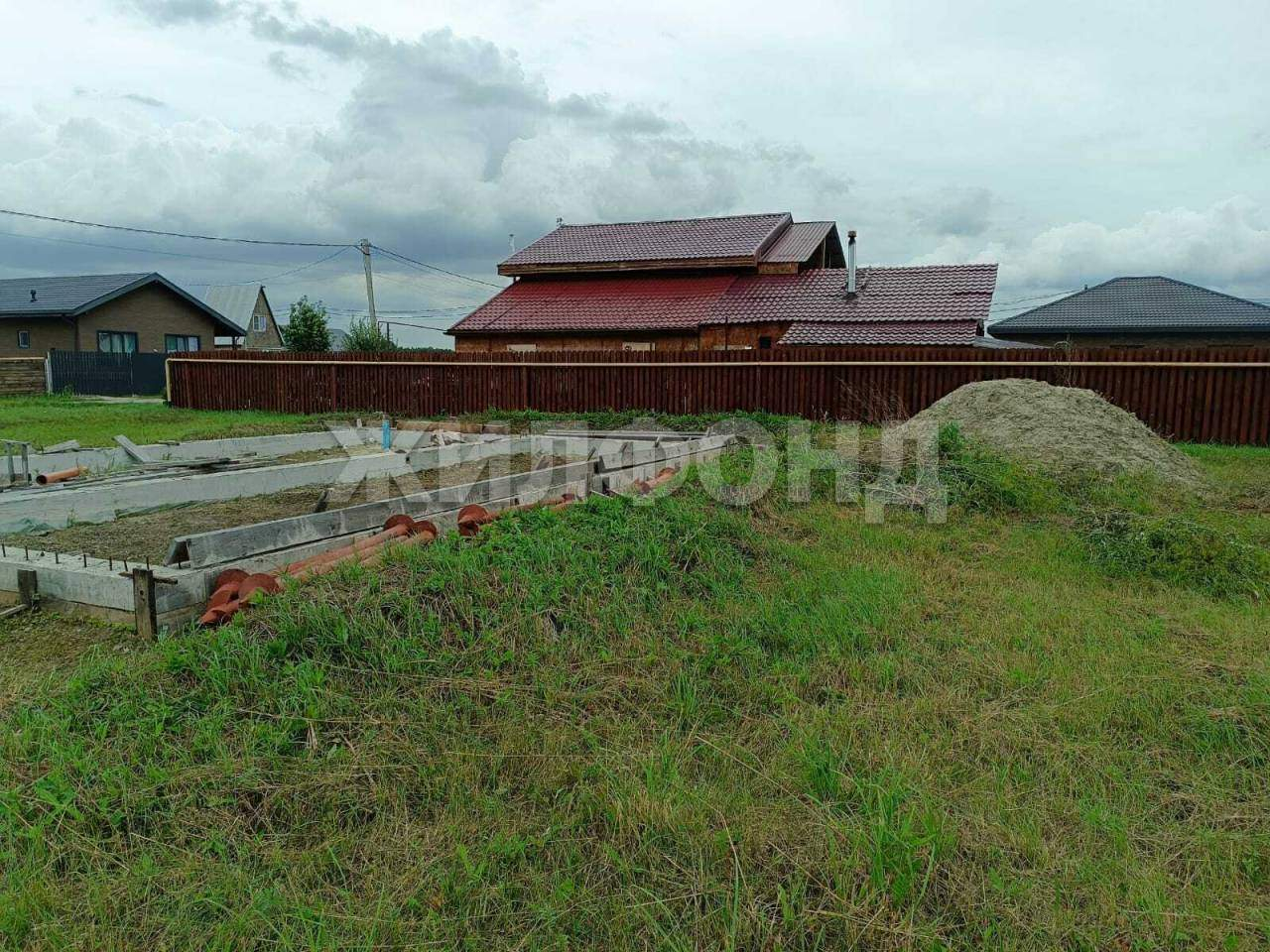 Продам земельный участок 1000 м.кв.