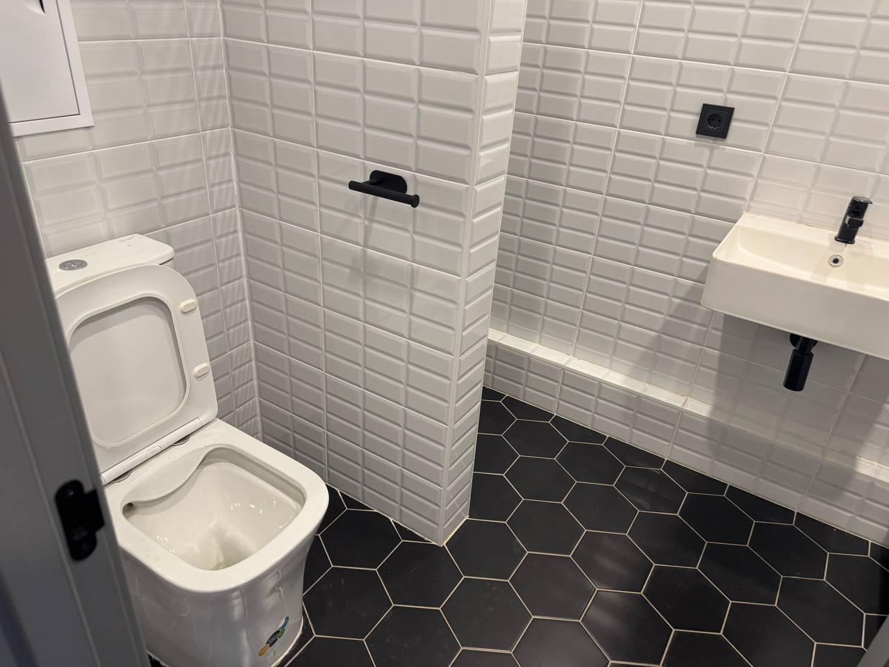 Сдам в аренду офис 76.7 м.кв.