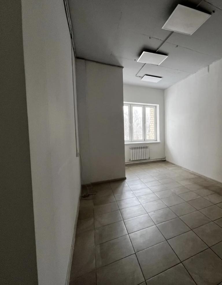 Продам помещение свободного назначения 1967.8 м.кв.