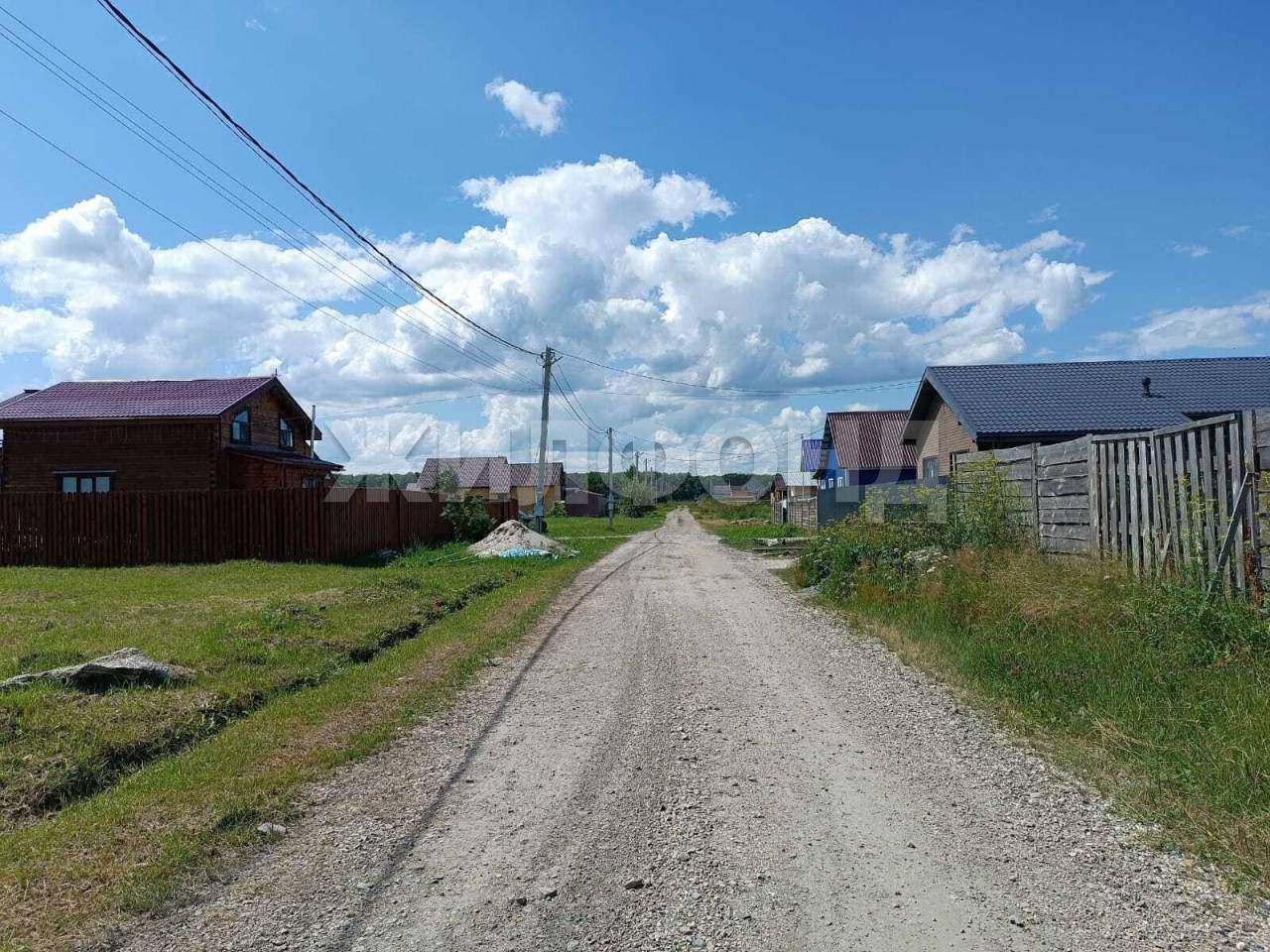 Продам земельный участок 1000 м.кв.