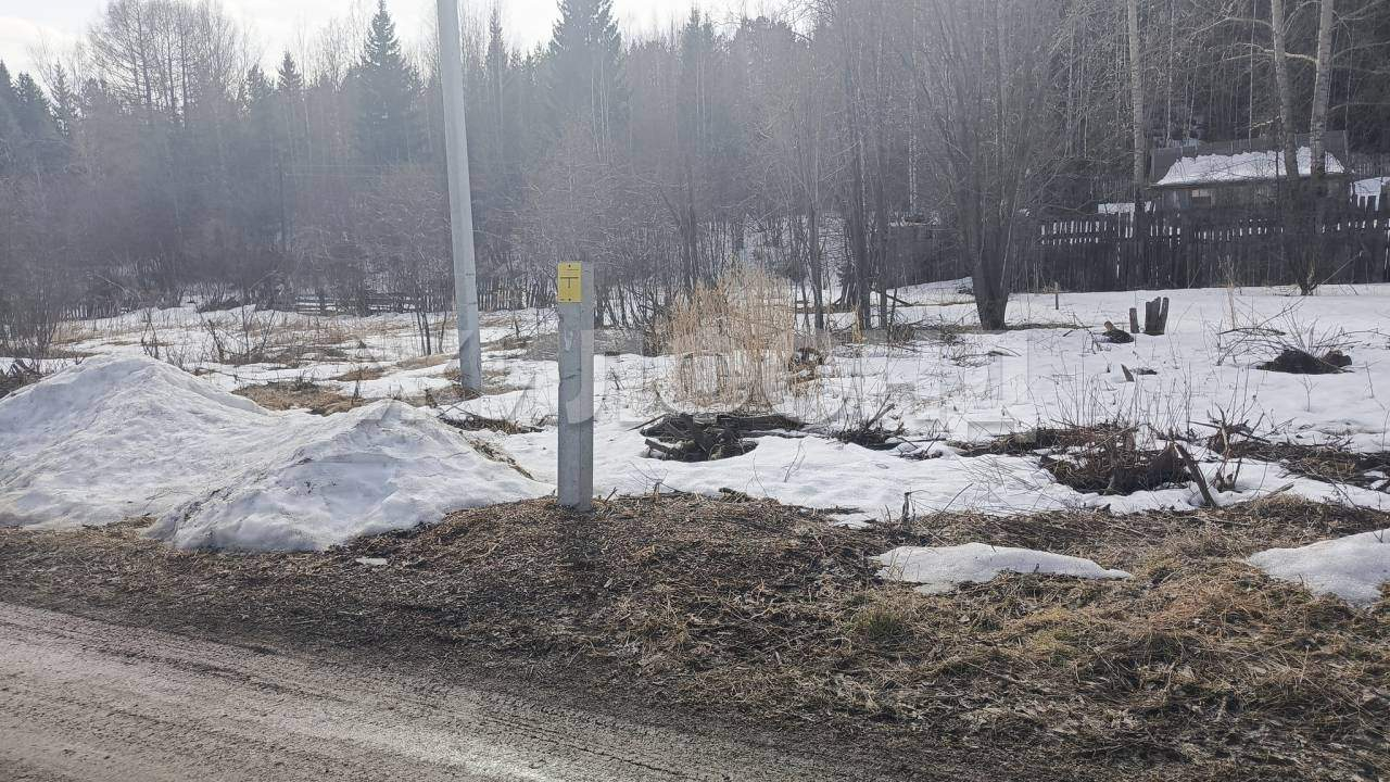 Продам земельный участок 1100 м.кв.