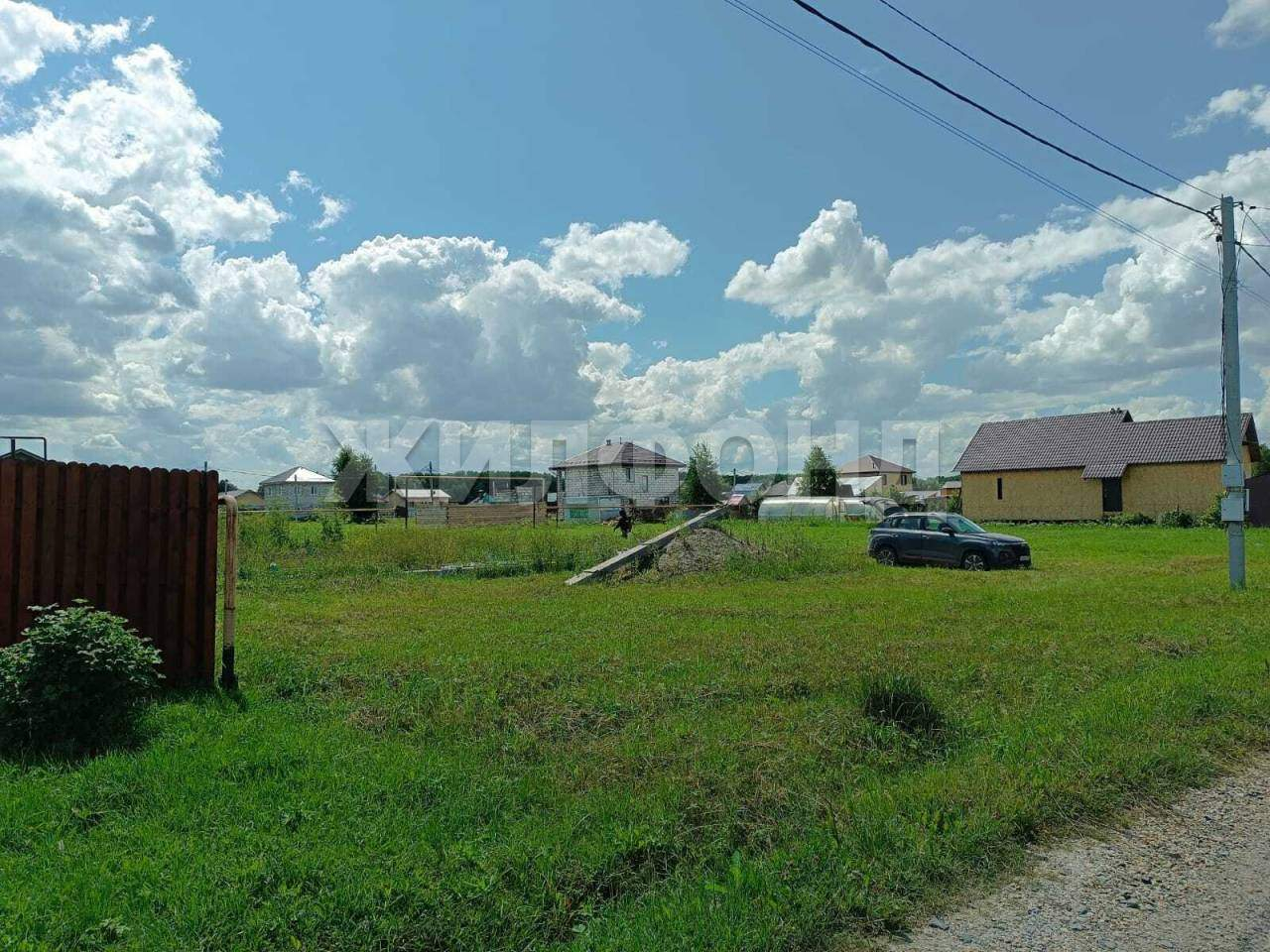 Продам земельный участок 1000 м.кв.