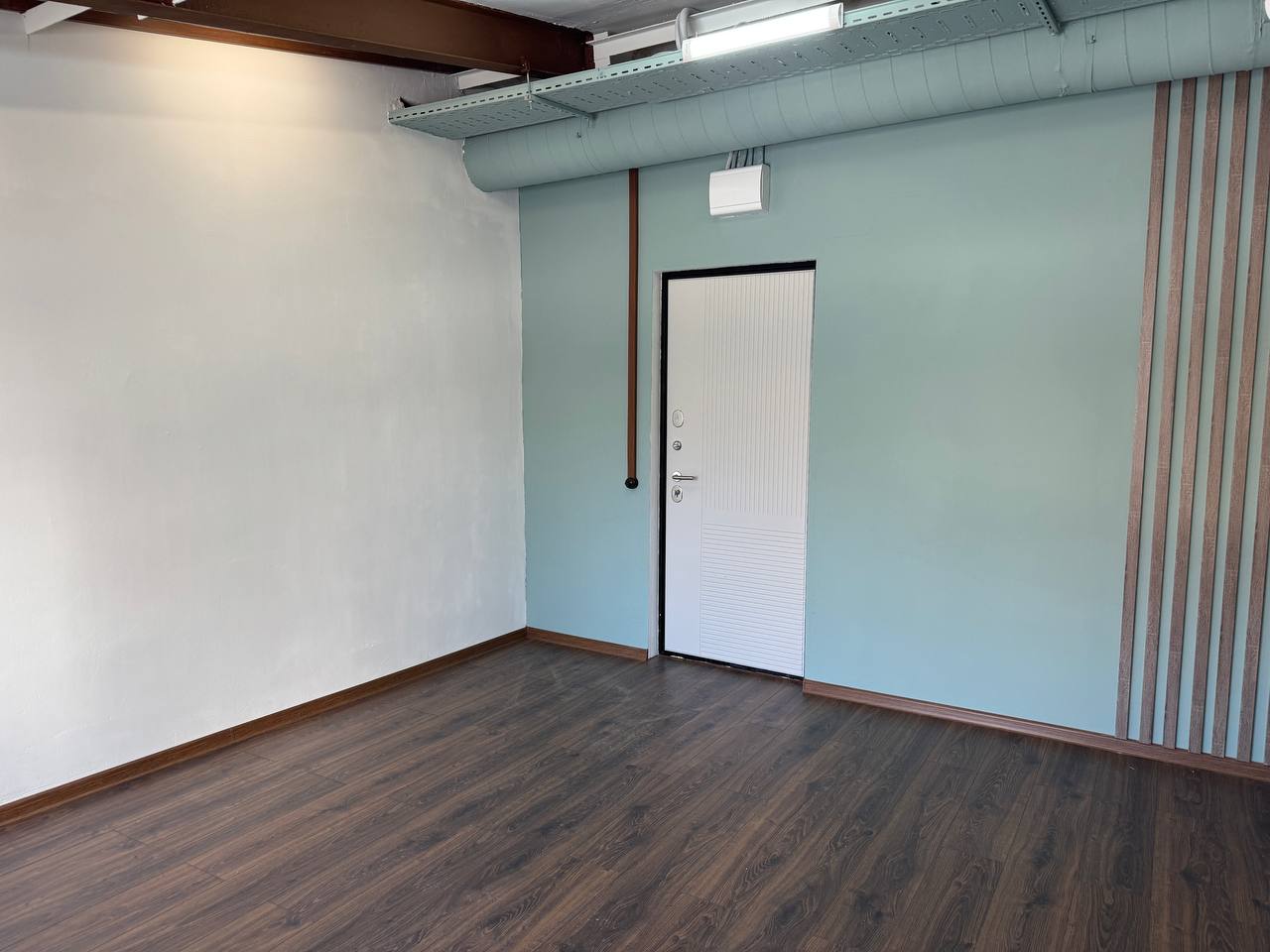 Сдам в аренду помещение свободного назначения 16.6 м.кв.