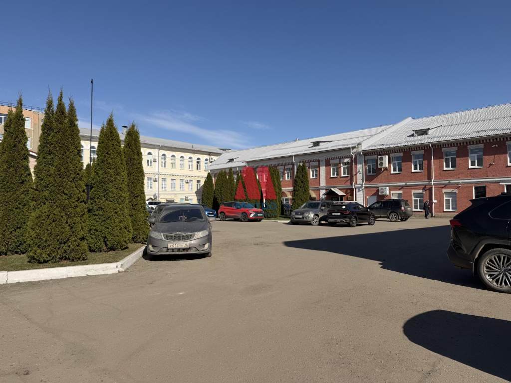 Сдам в аренду офис 208 м.кв.