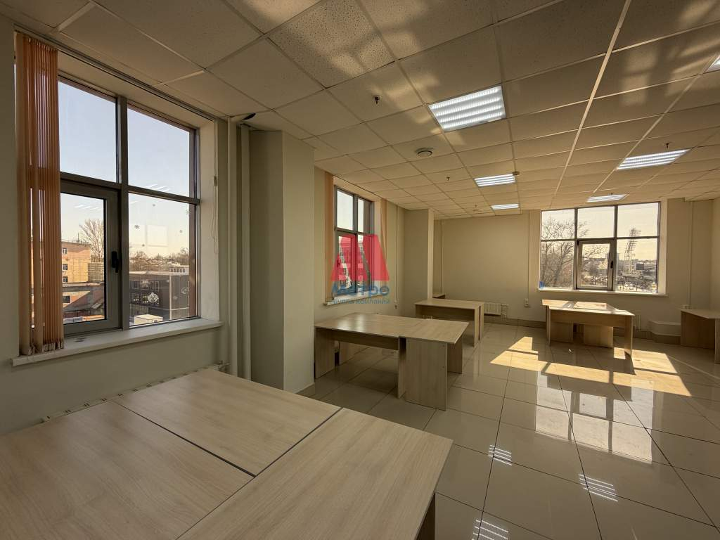 Сдам в аренду офис 100 м.кв.