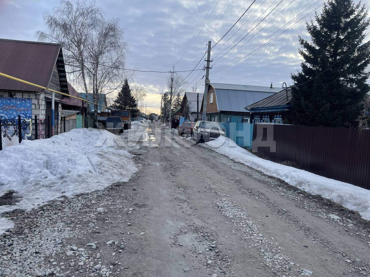 Продам земельный участок 940 м.кв.