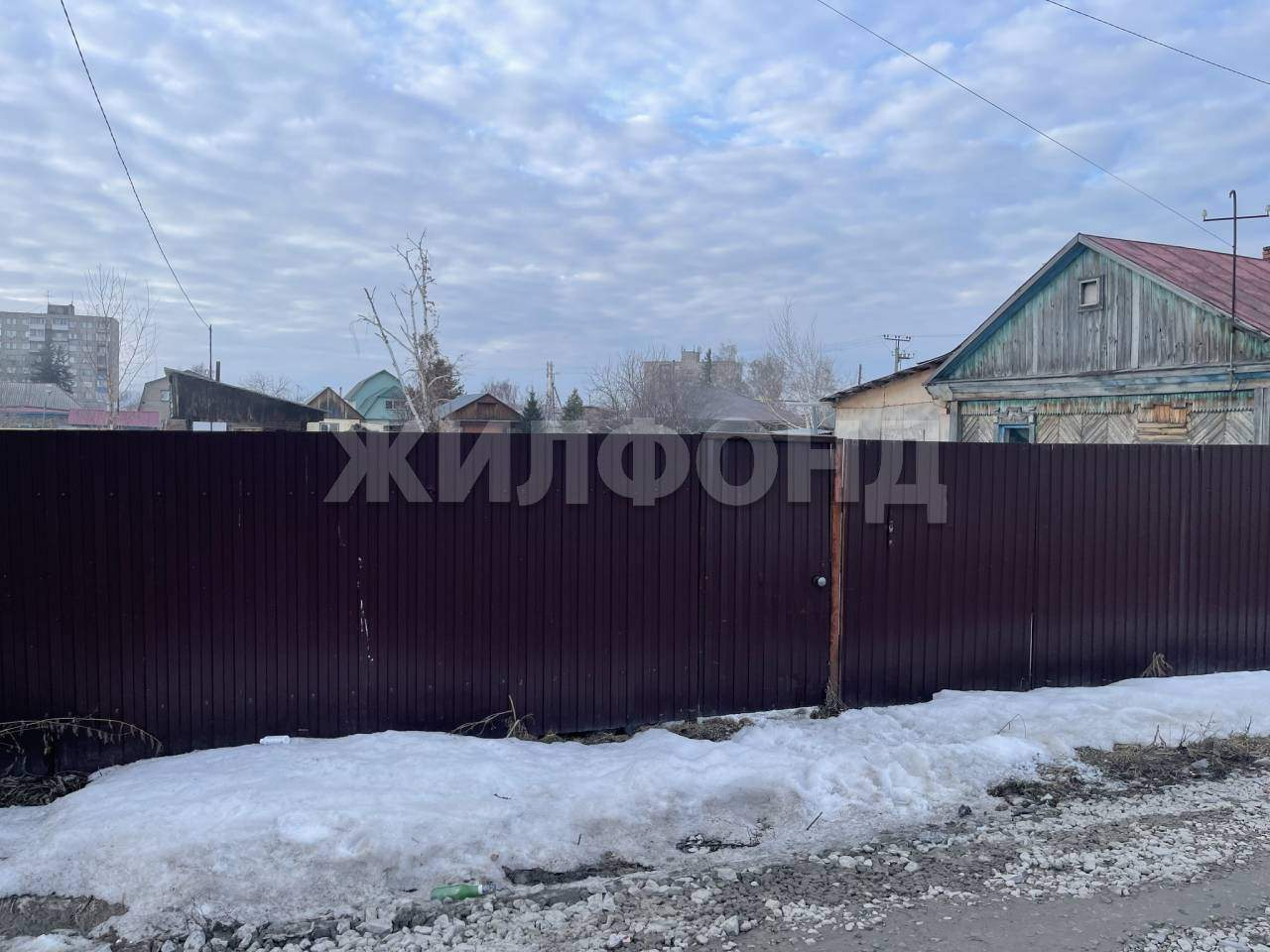 Продам земельный участок 940 м.кв.