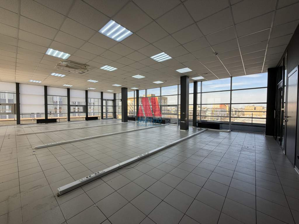 Сдам в аренду офис 208 м.кв.