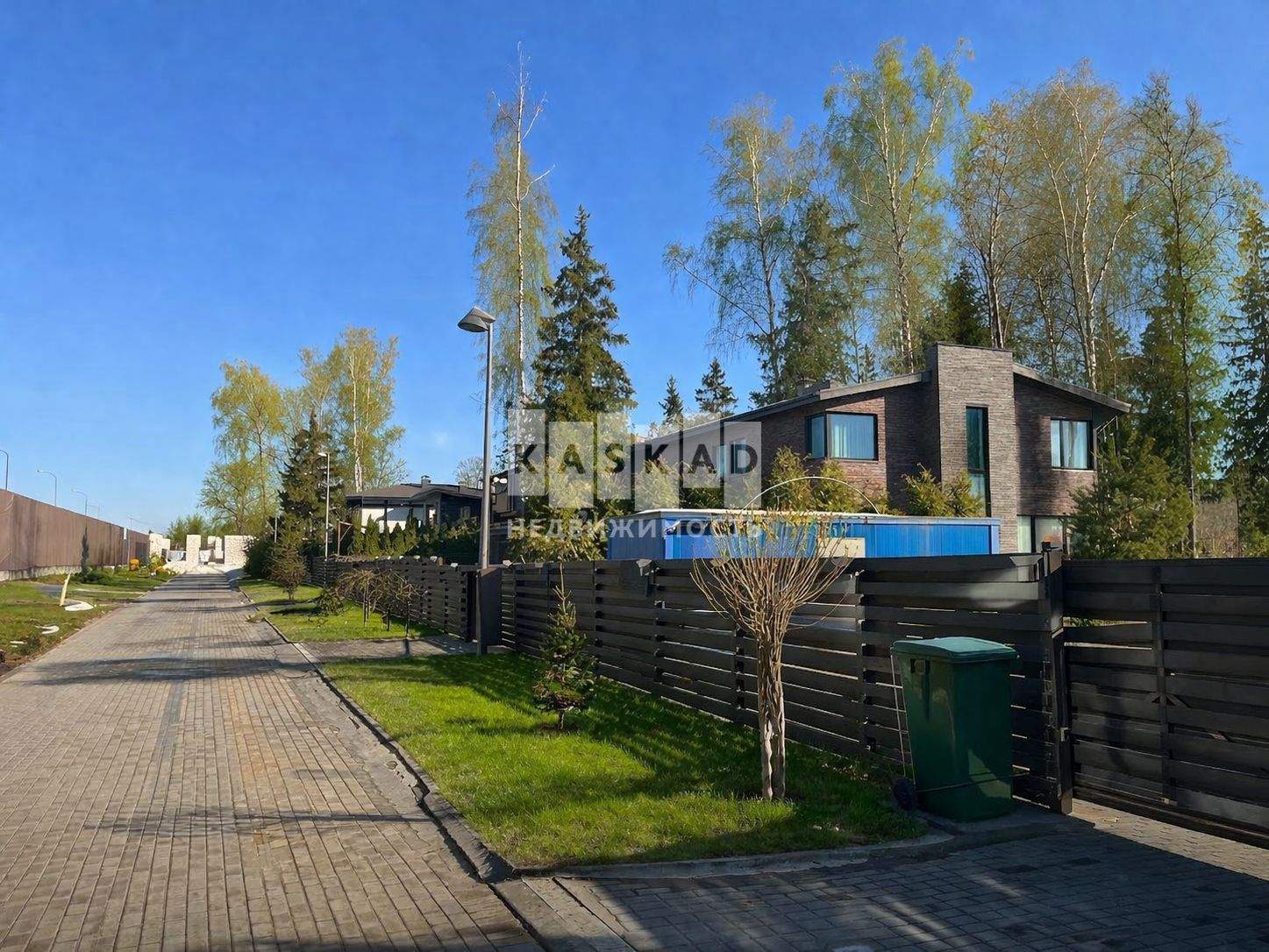 Продам земельный участок 4000 м.кв.