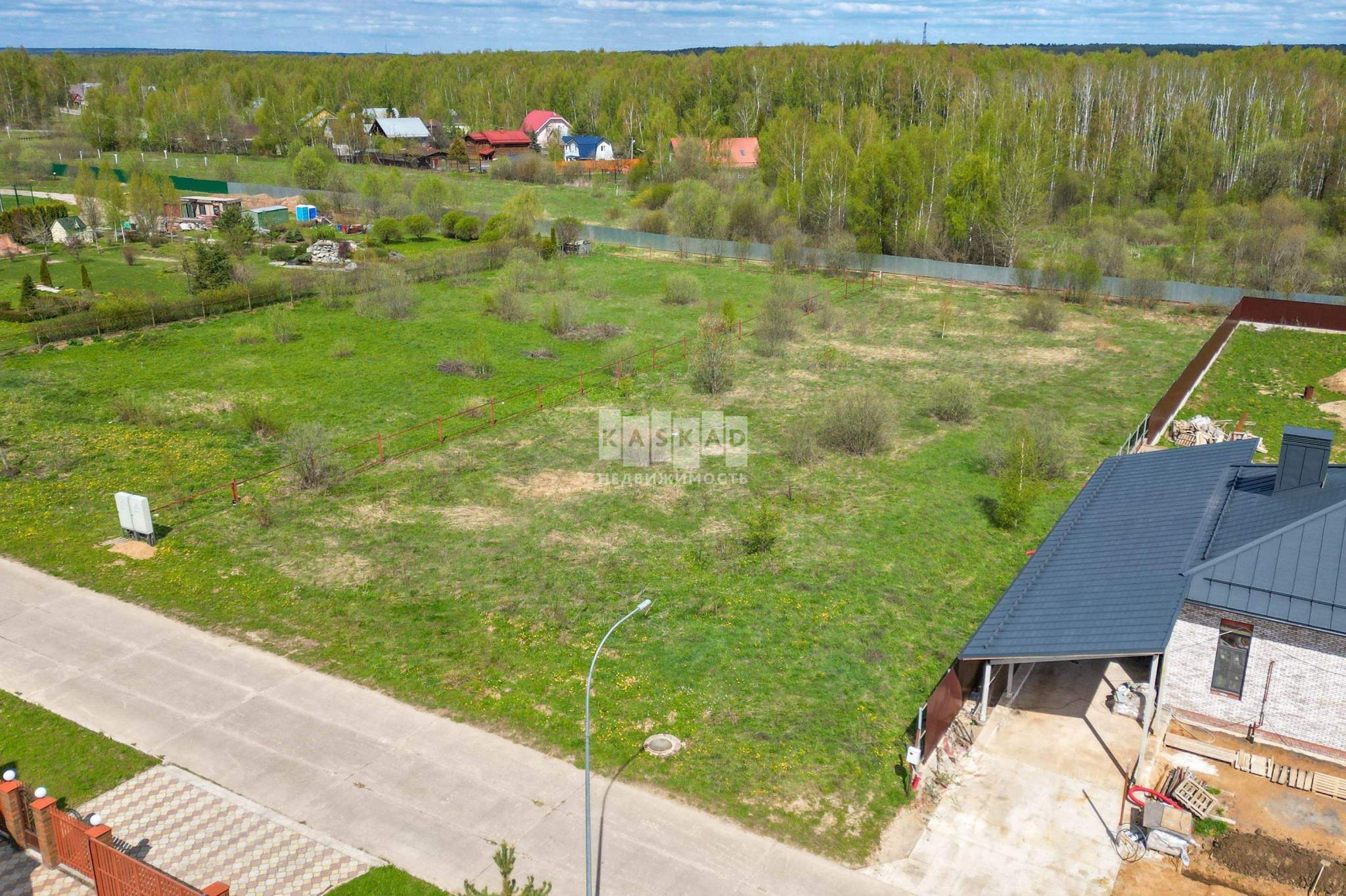 Продам земельный участок 3000 м.кв.