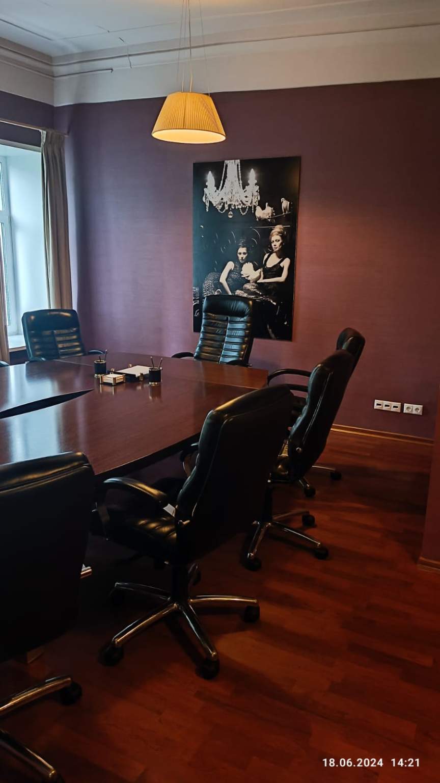 Сдам в аренду торговое помещение 801.1 м.кв.