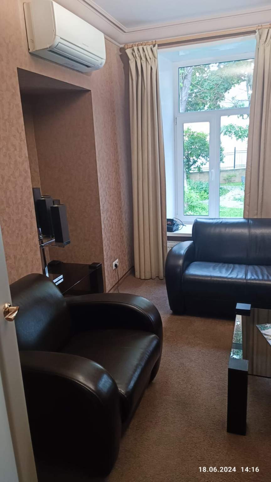 Сдам в аренду торговое помещение 801.1 м.кв.